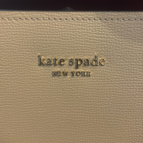 Kate Spade Tote - Picture 2 of 7